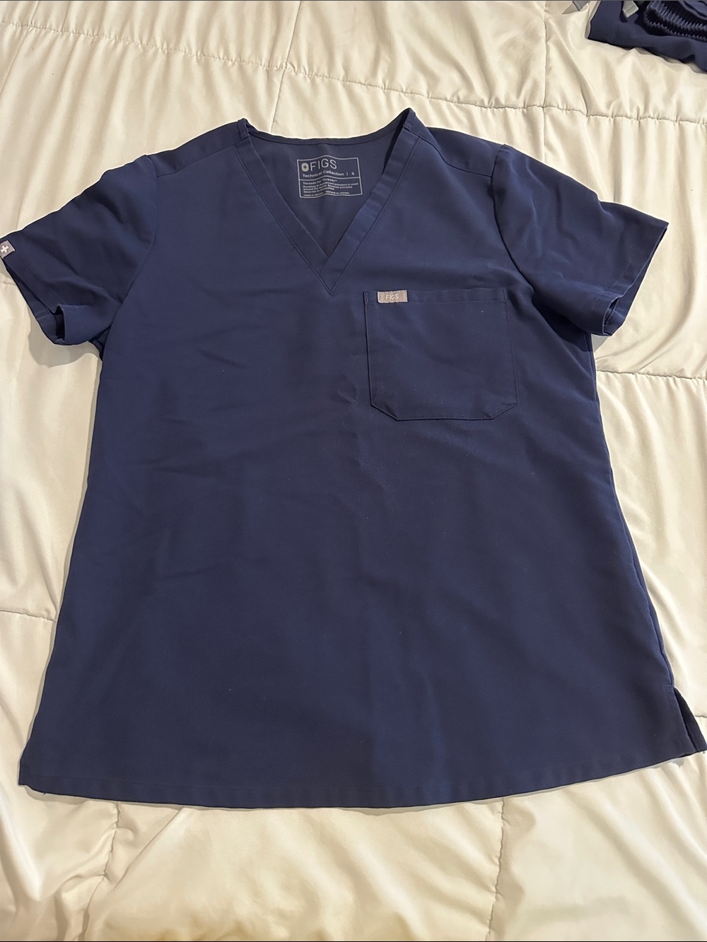 Figs Men’s Navy V-Neck Short Sleeve Scrub Top